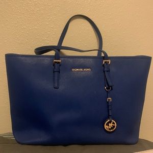 Micheal Kors- Authentic